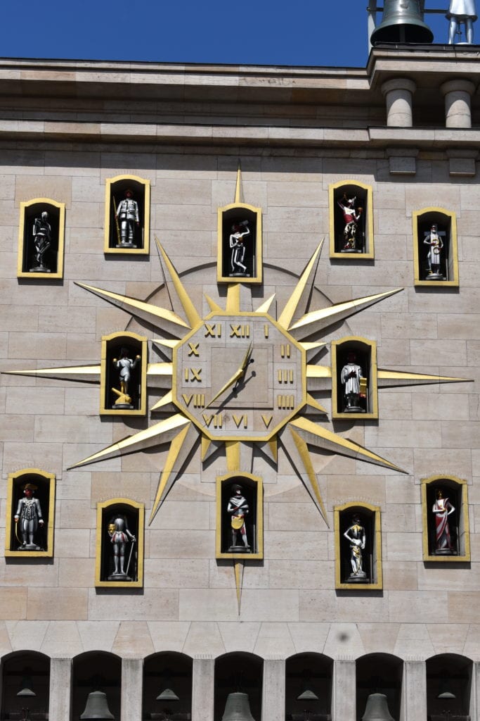A showcase of a Custom Designed Skeleton Clock